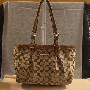 Coach Signature Canvas And Leather Shoulder Bag